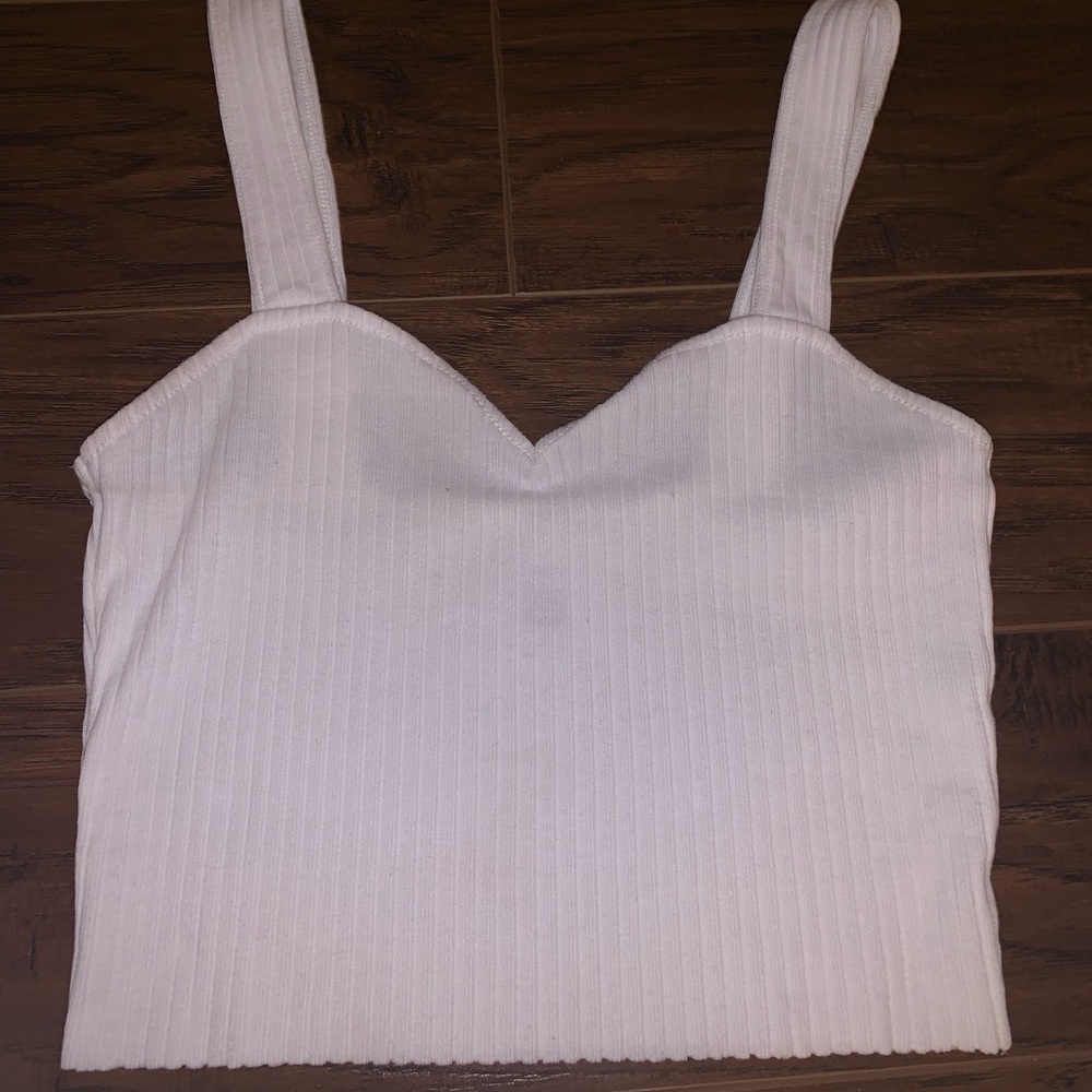 Ribbed white crop top
